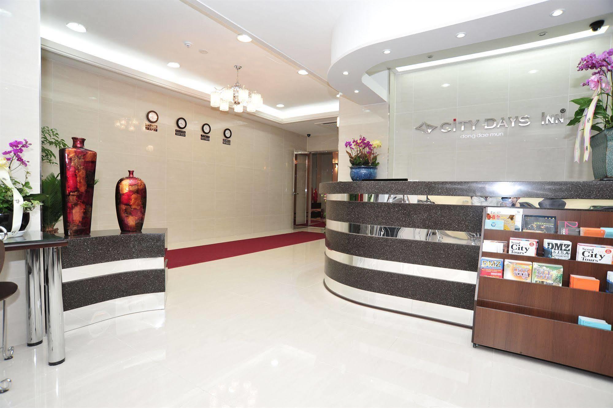 Global Inn Seoul Dongdaemun City Days Inn Екстериор снимка