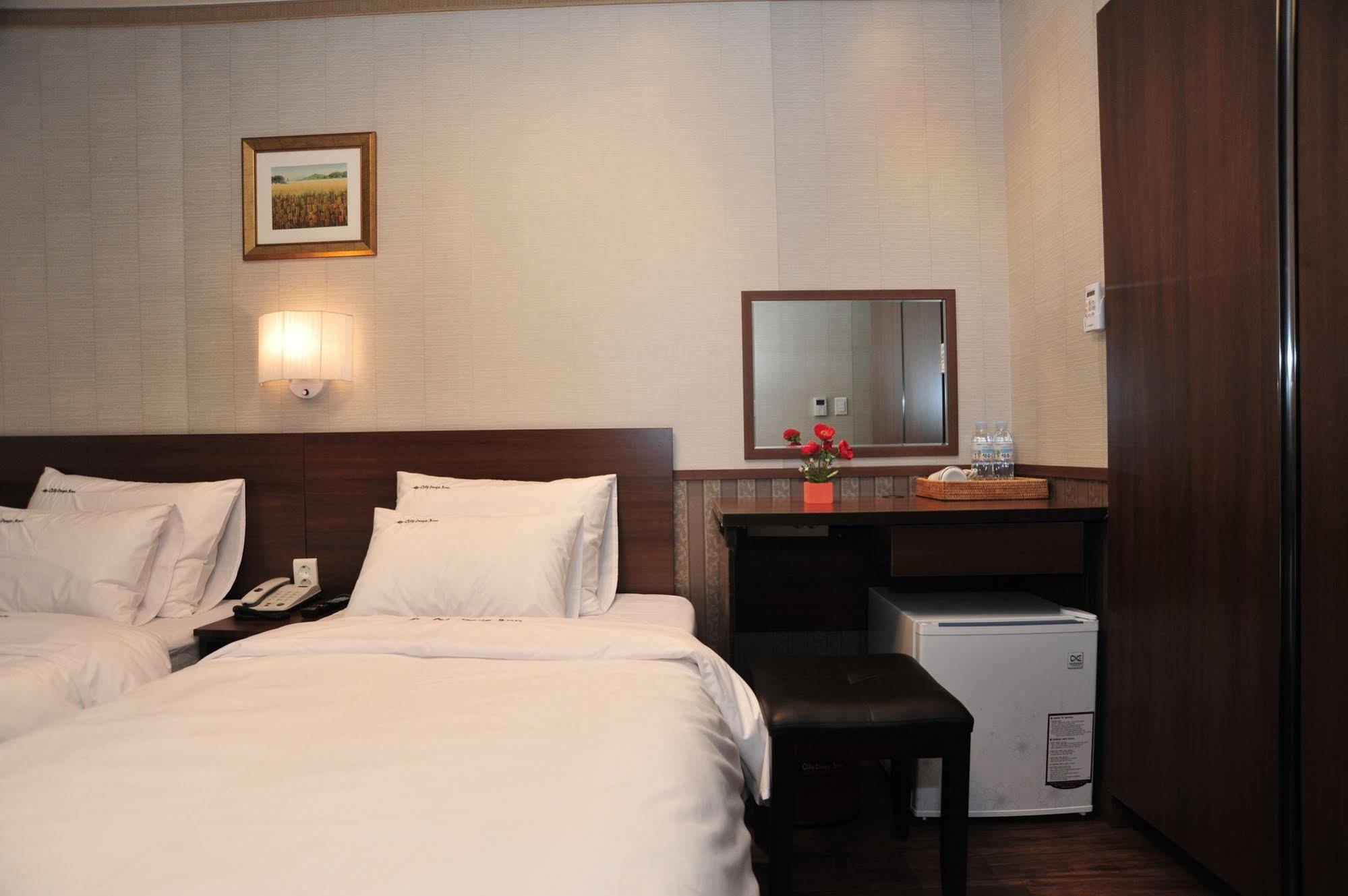 Global Inn Seoul Dongdaemun City Days Inn Екстериор снимка