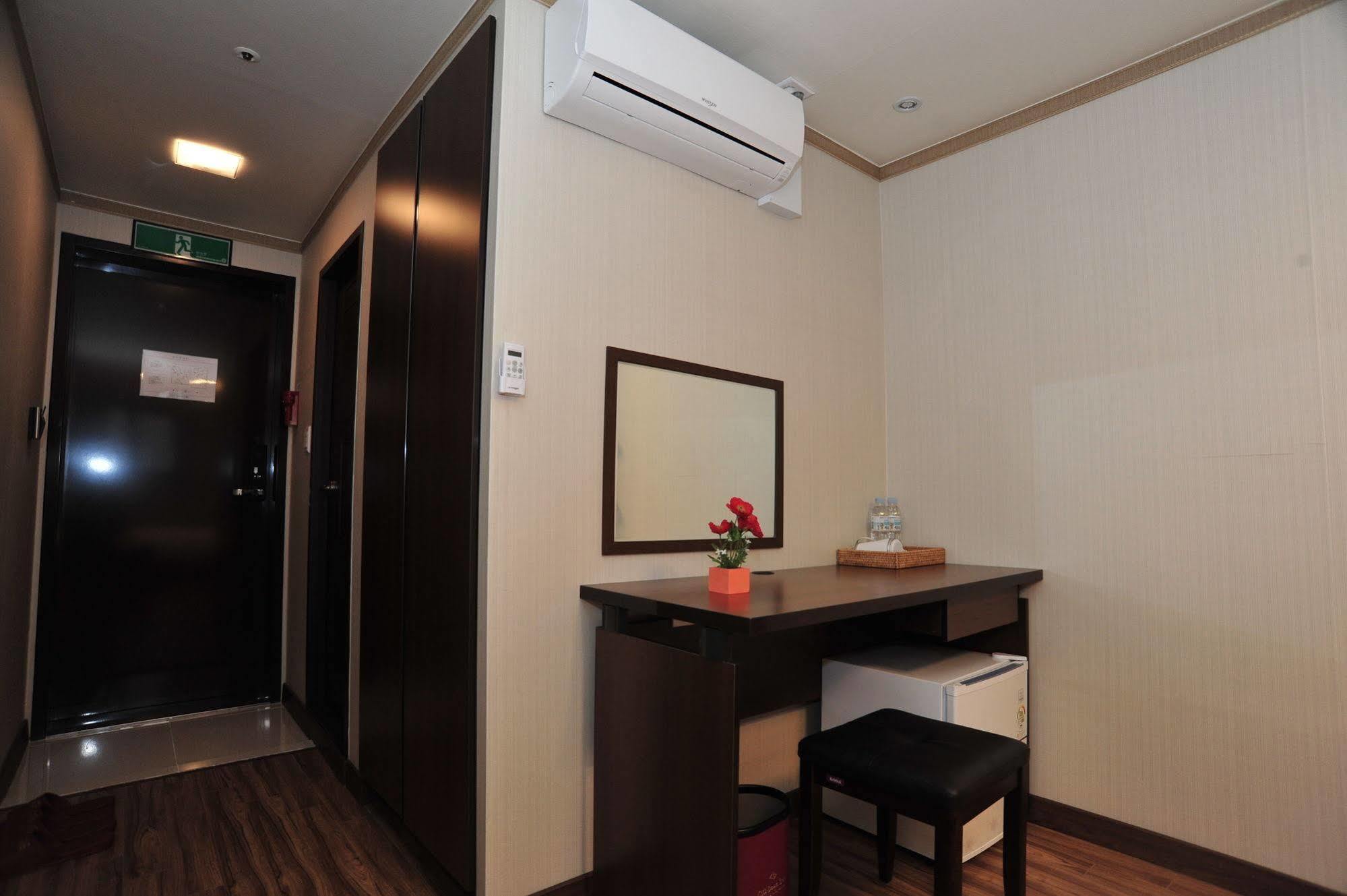 Global Inn Seoul Dongdaemun City Days Inn Екстериор снимка