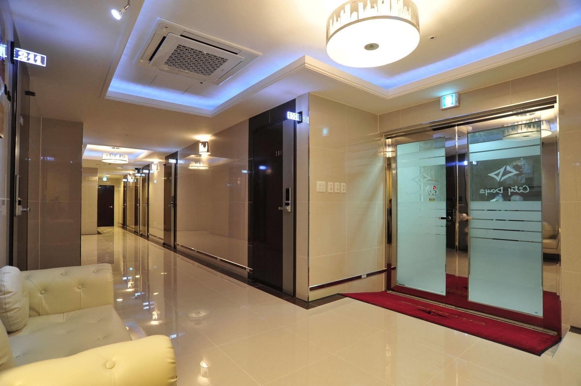 Global Inn Seoul Dongdaemun City Days Inn Екстериор снимка