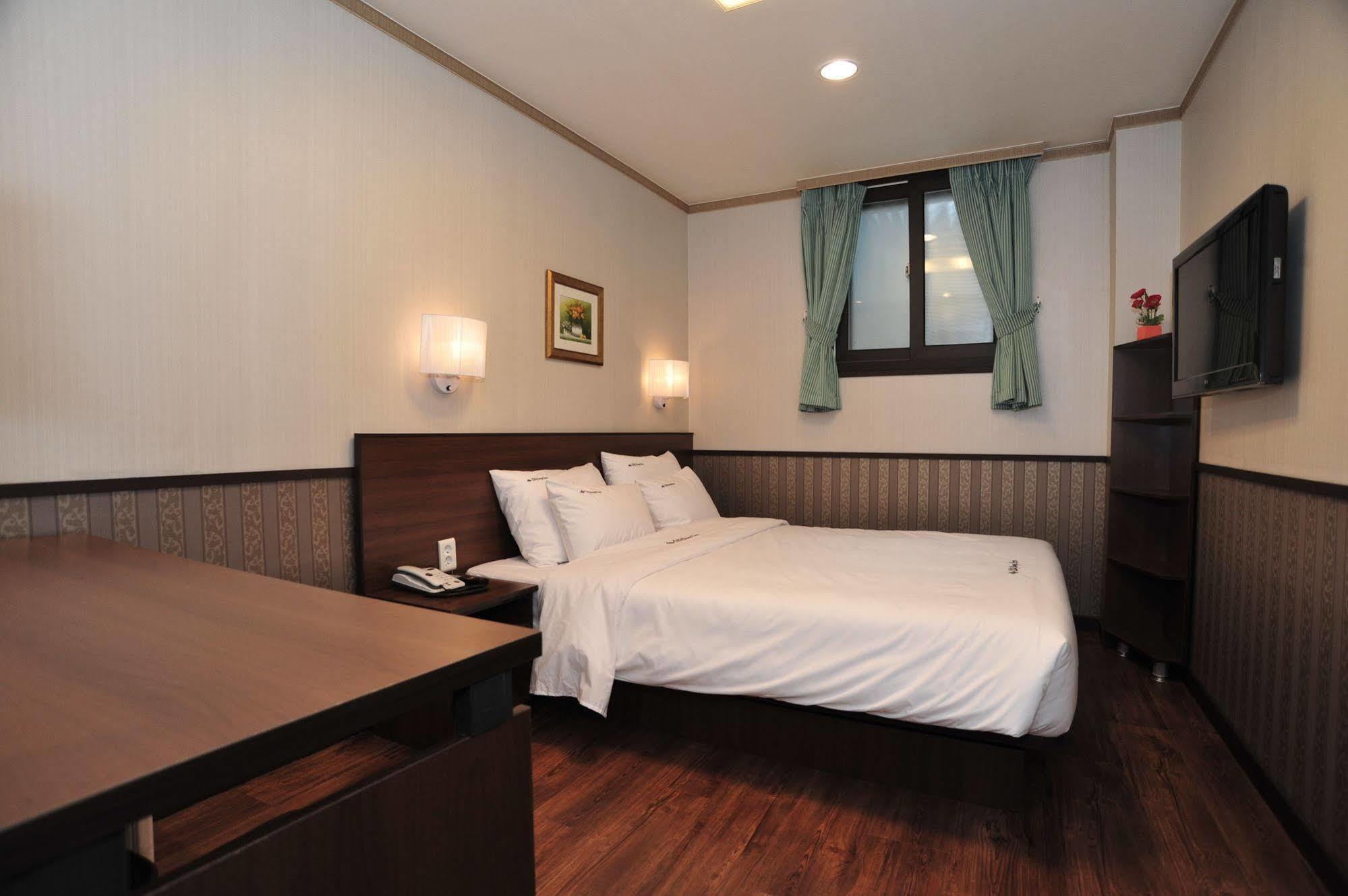 Global Inn Seoul Dongdaemun City Days Inn Екстериор снимка